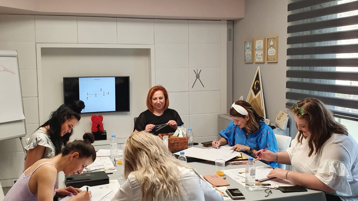 Ένα μεγάλο μάθημα για το Microblading