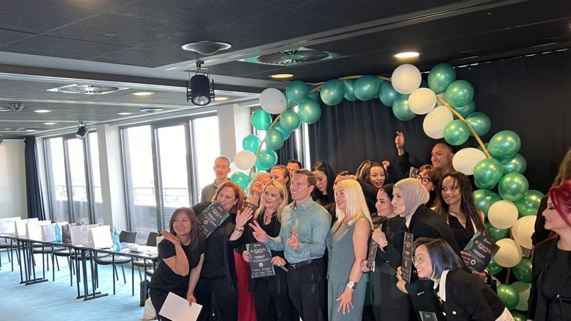 Ένα ταξίδι στο Βερολίνο για το Ημιμόνιμο Μακιγιάζ – Γιατί η γνώση στην Αφαίρεση είναι τόσο σημαντική